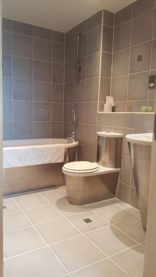 Sky Night Serviced Apartments Cardiff Eksteriør bilde