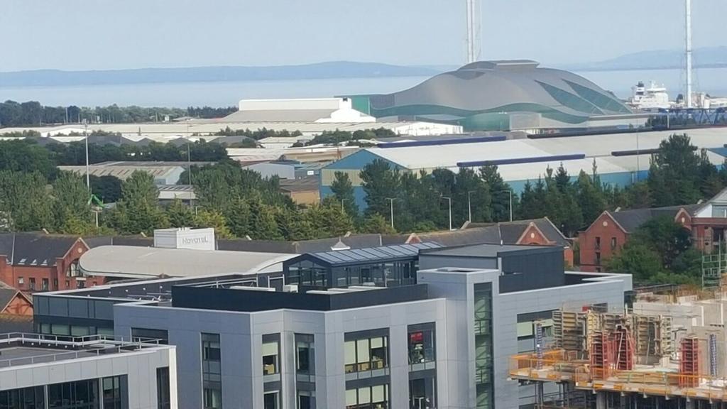 Sky Night Serviced Apartments Cardiff Eksteriør bilde